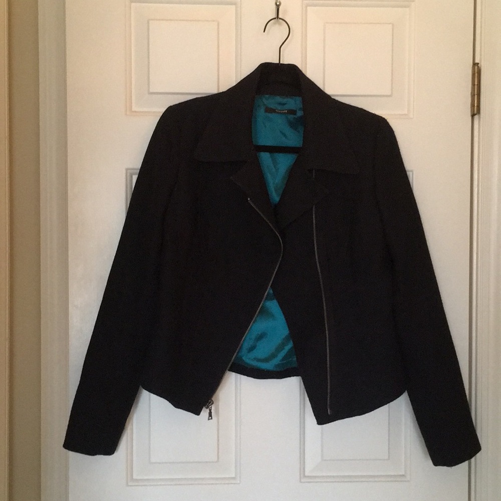 Asymmetrical Zip up Blazer